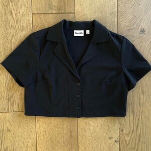 Black Aritzia Cropped Button Up Shirt